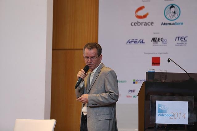 José Guilherme Aceto palestrante Vidrosom 2014