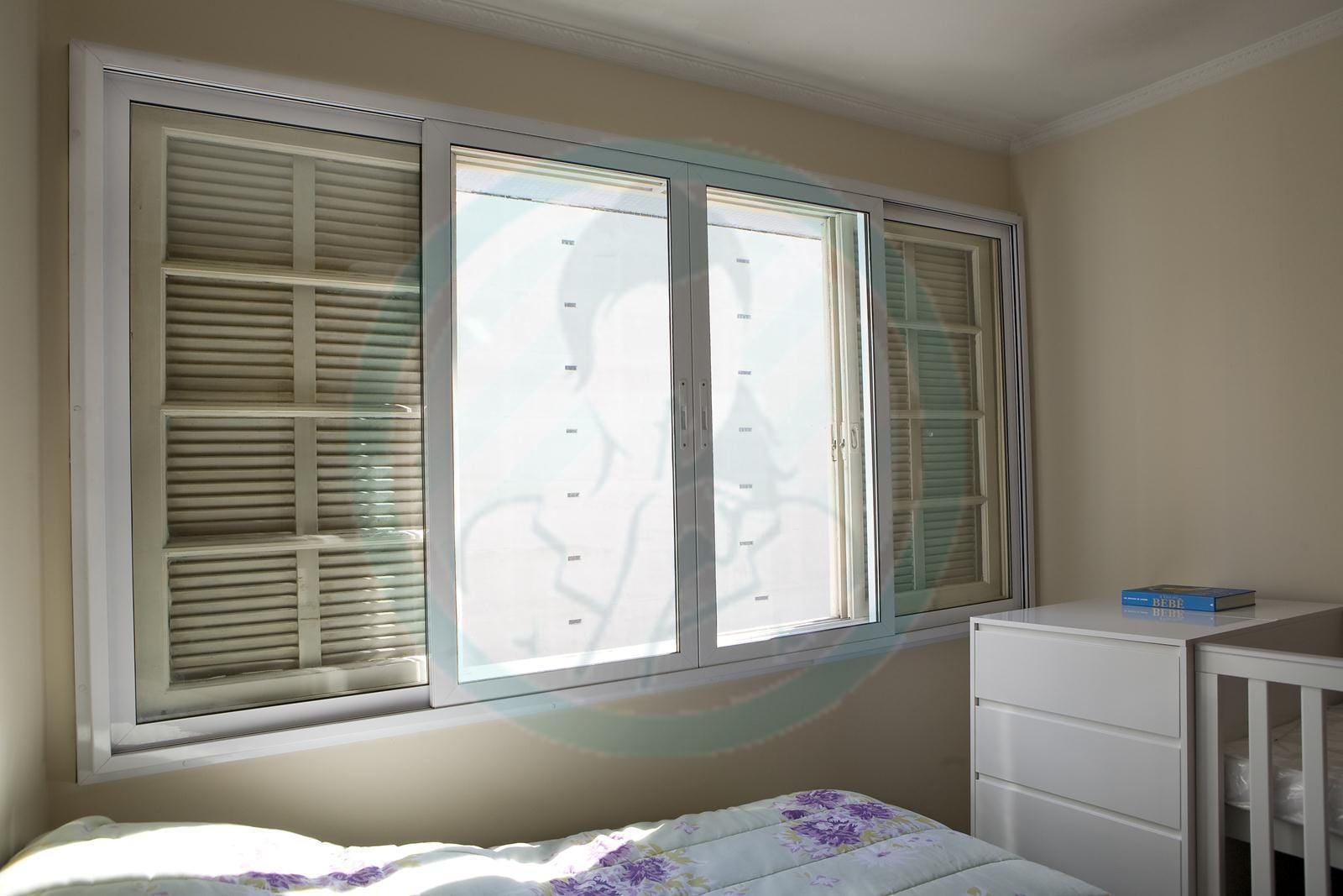 Janela Antirruído para Quarto - Atenua Som - Janelas e Portas Acústicas