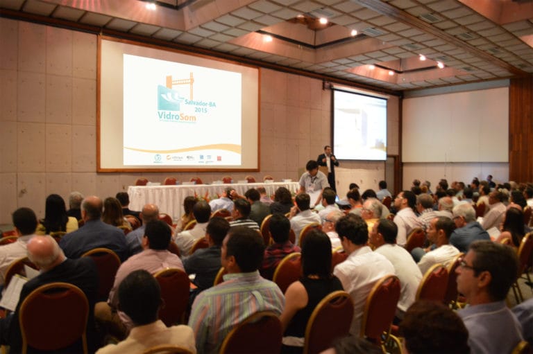 Seminário debate soluções acústicas em vidro