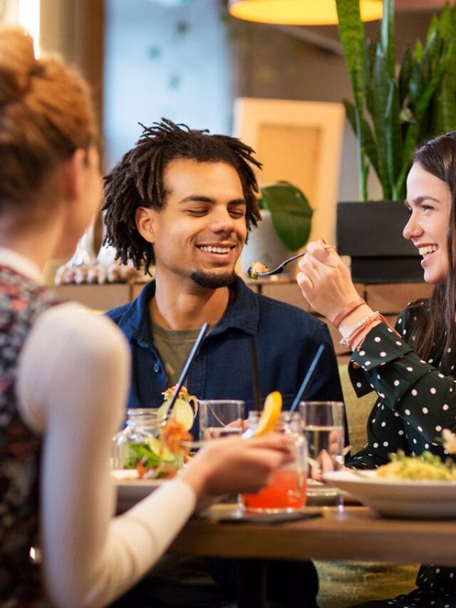 Qual é o papel da acústica em bares e restaurantes?