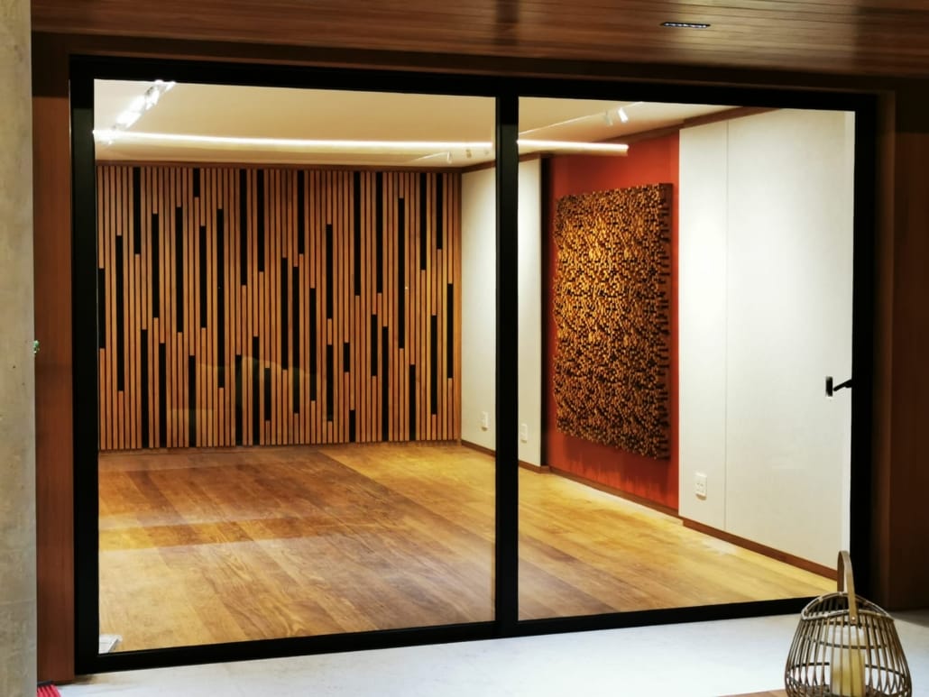 hoem- studio-janela-antirruído