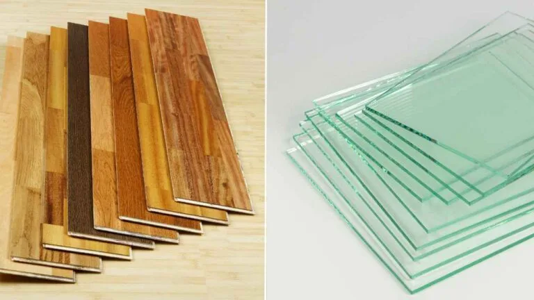 Comparação visual entre placas de madeira em diferentes tonalidades e chapas de vidro empilhadas